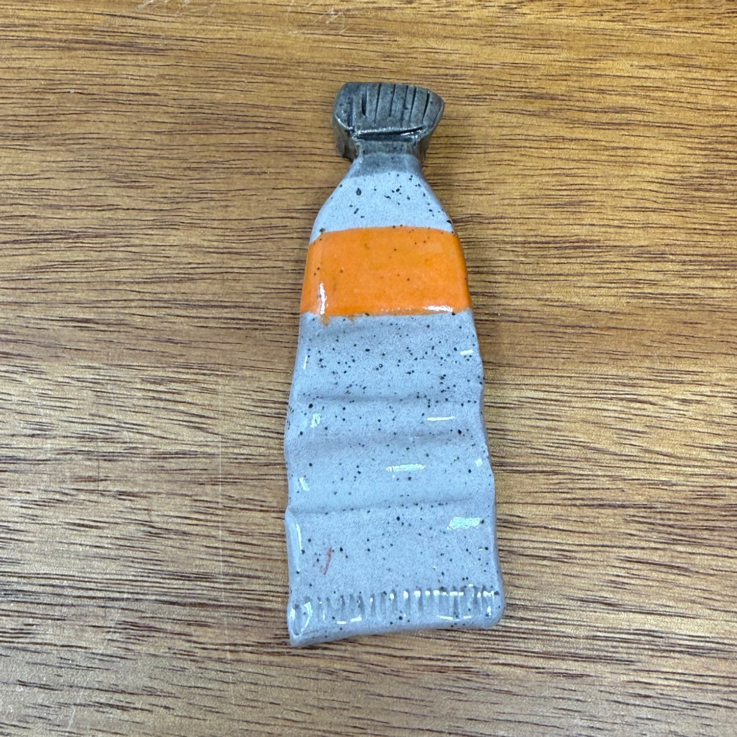 Gray tube brush rests
