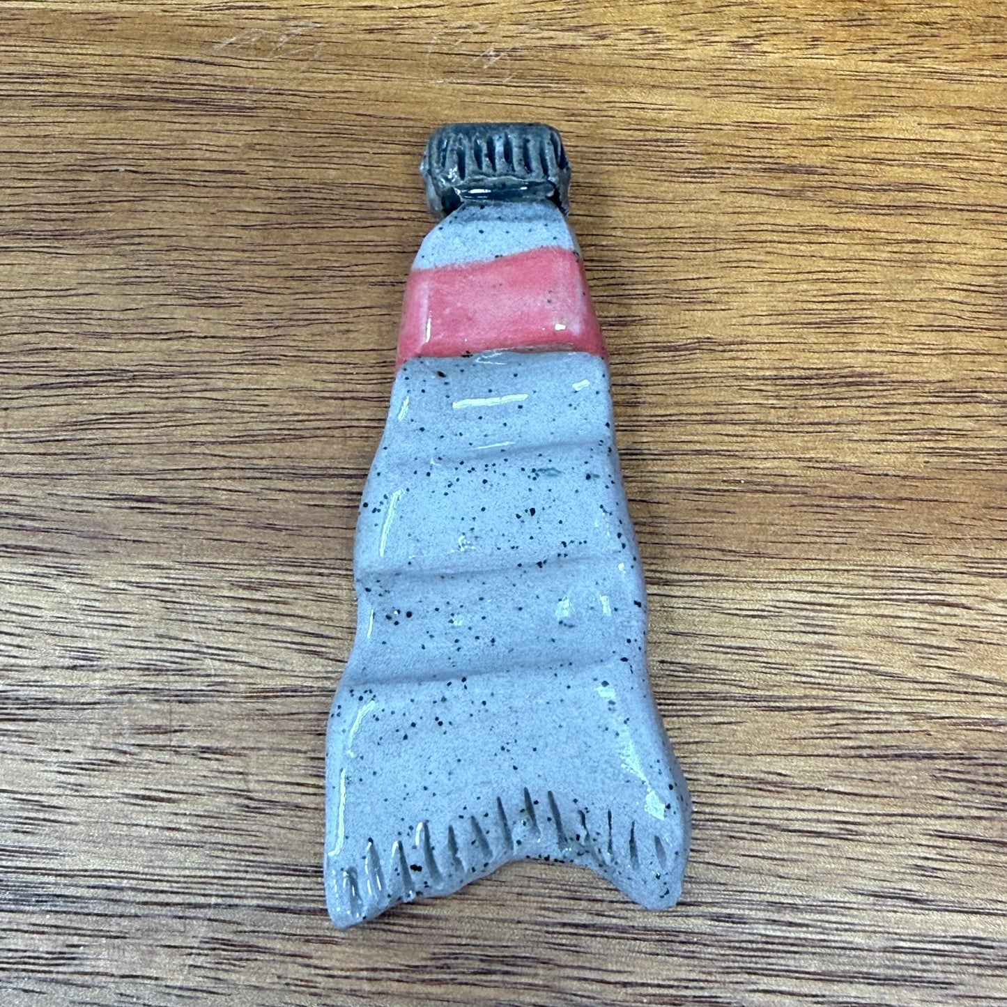 Gray tube brush rests