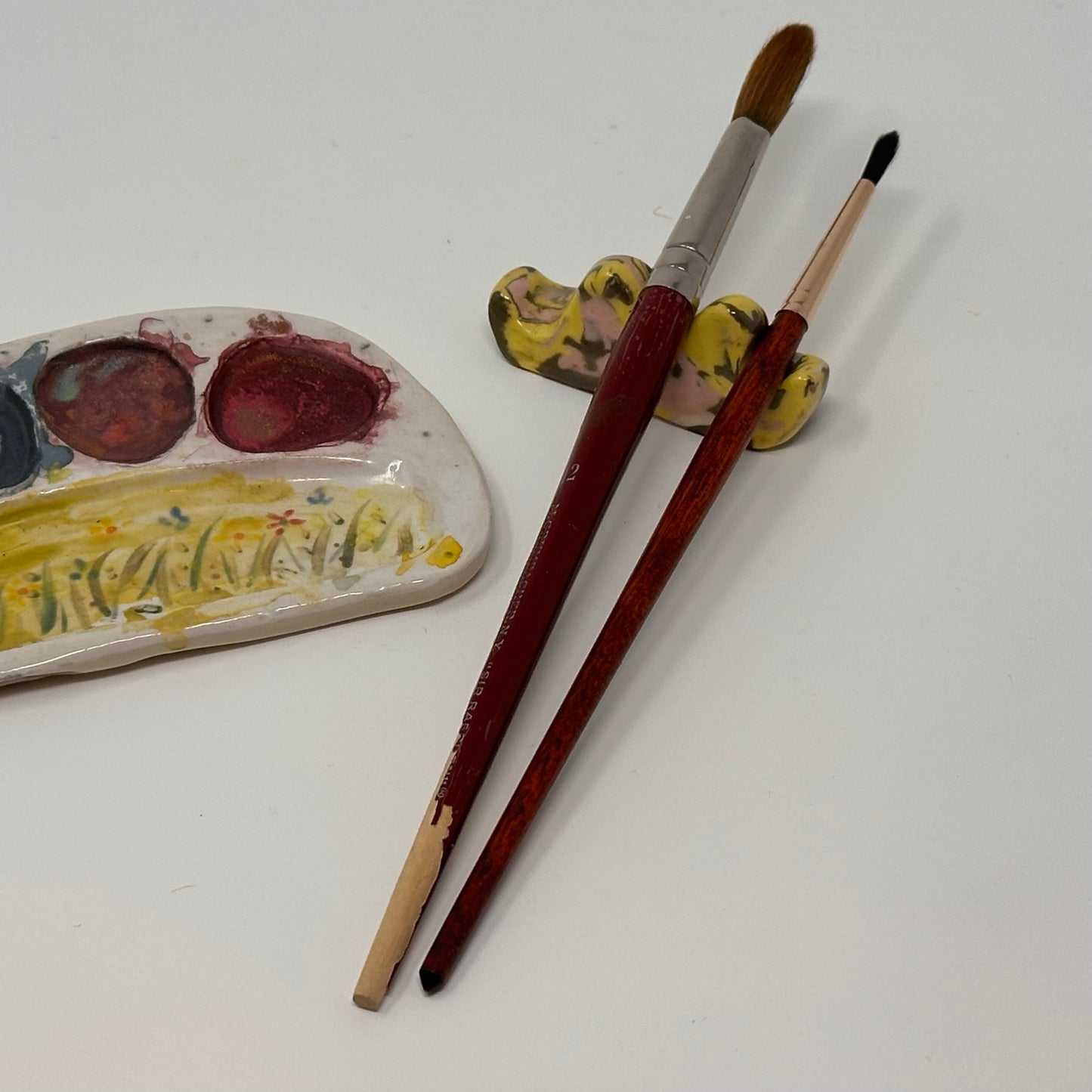 Brush rest