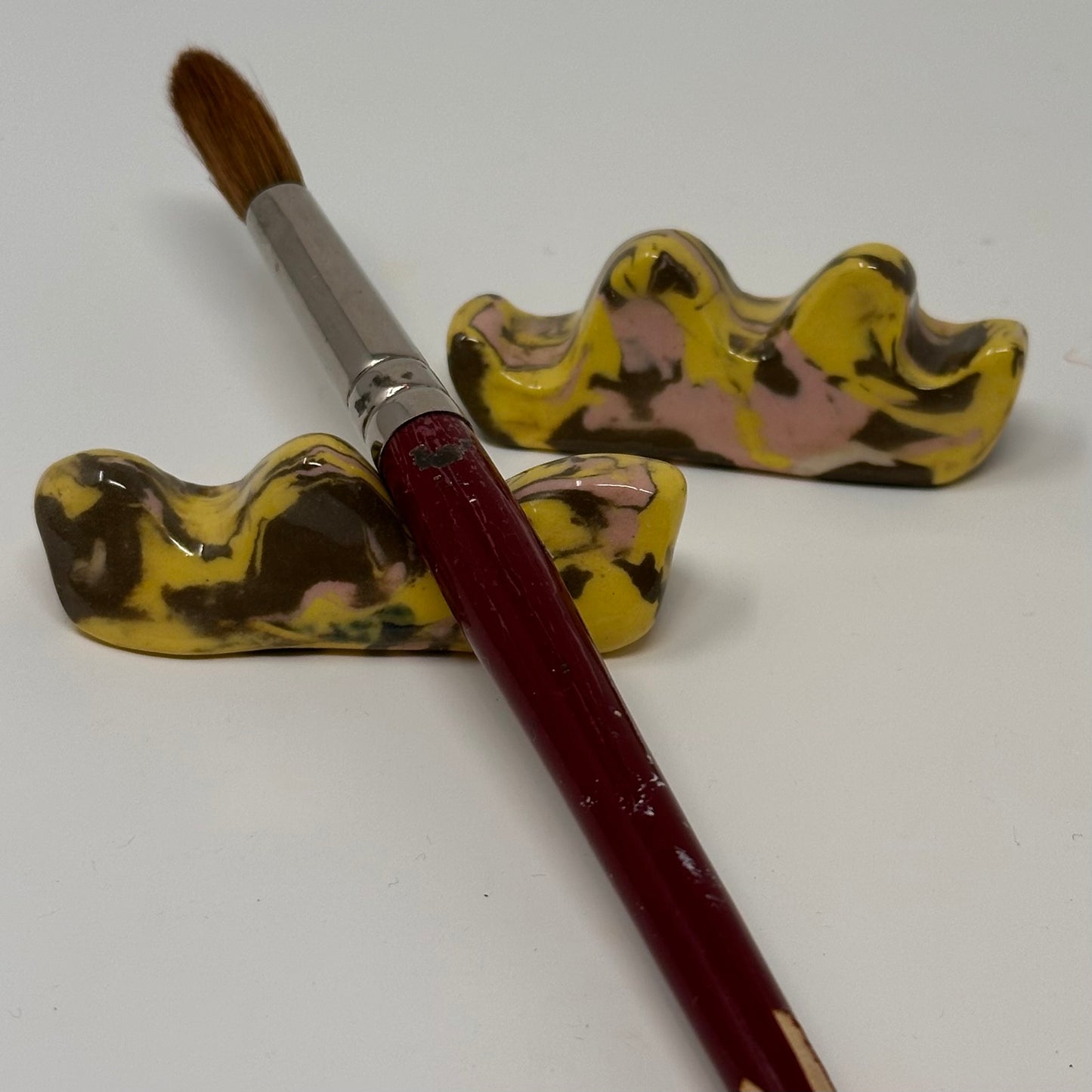Brush rest